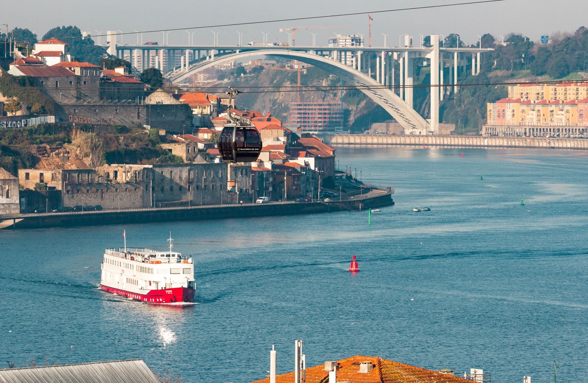 Теплый отдых у океана. Почему поездка в Португалию - одна из лучших идей для зимнего путешествия